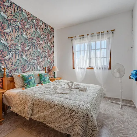 Sea View Paradise Palms *