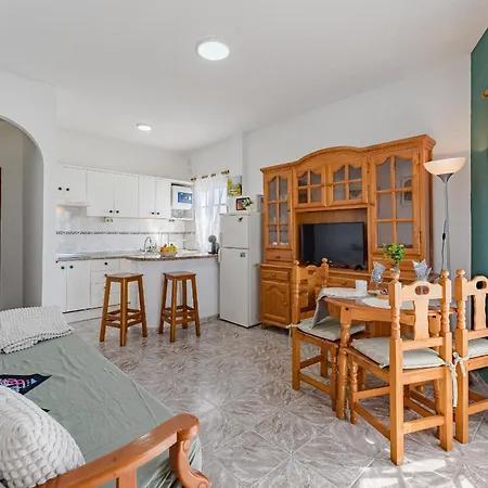 Апартаменты Sea View Paradise Palms *