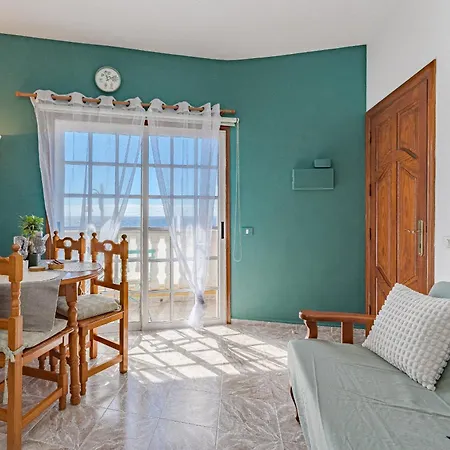 Апартаменты Sea View Paradise Palms *